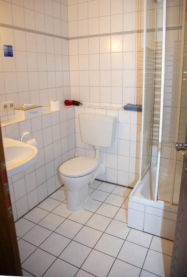 Hotel Weinhaus Kurtrierer Hof à Leiwen Extérieur photo