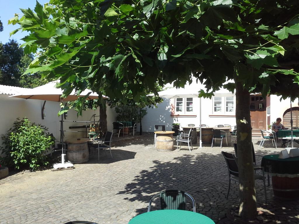 Hotel Weinhaus Kurtrierer Hof à Leiwen Extérieur photo