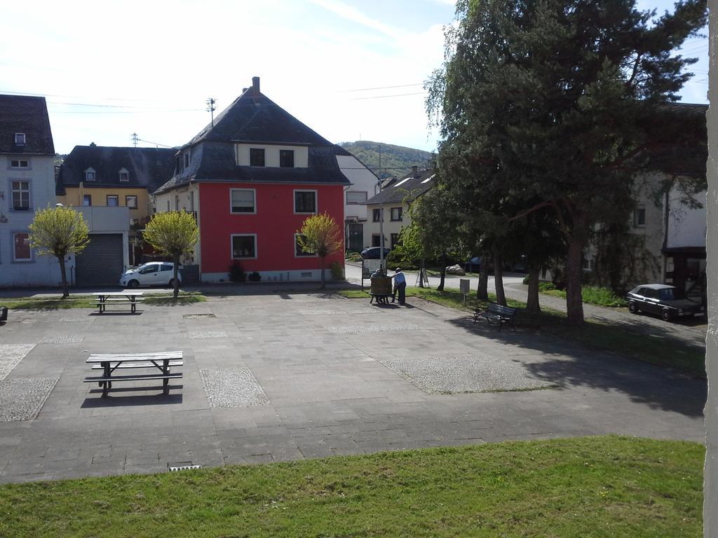 Hotel Weinhaus Kurtrierer Hof à Leiwen Extérieur photo