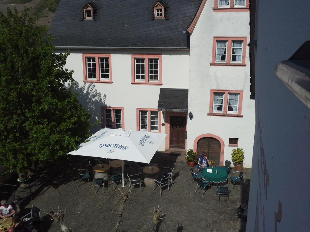 Hotel Weinhaus Kurtrierer Hof à Leiwen Extérieur photo
