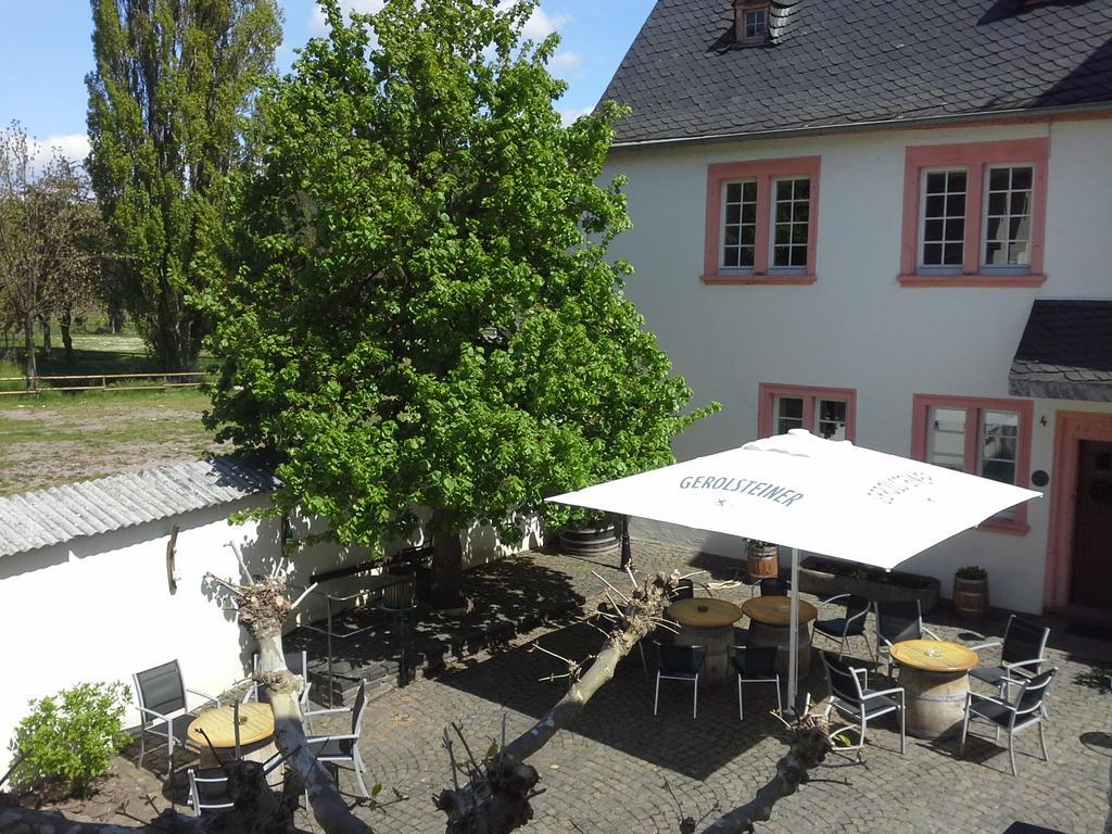 Hotel Weinhaus Kurtrierer Hof à Leiwen Extérieur photo